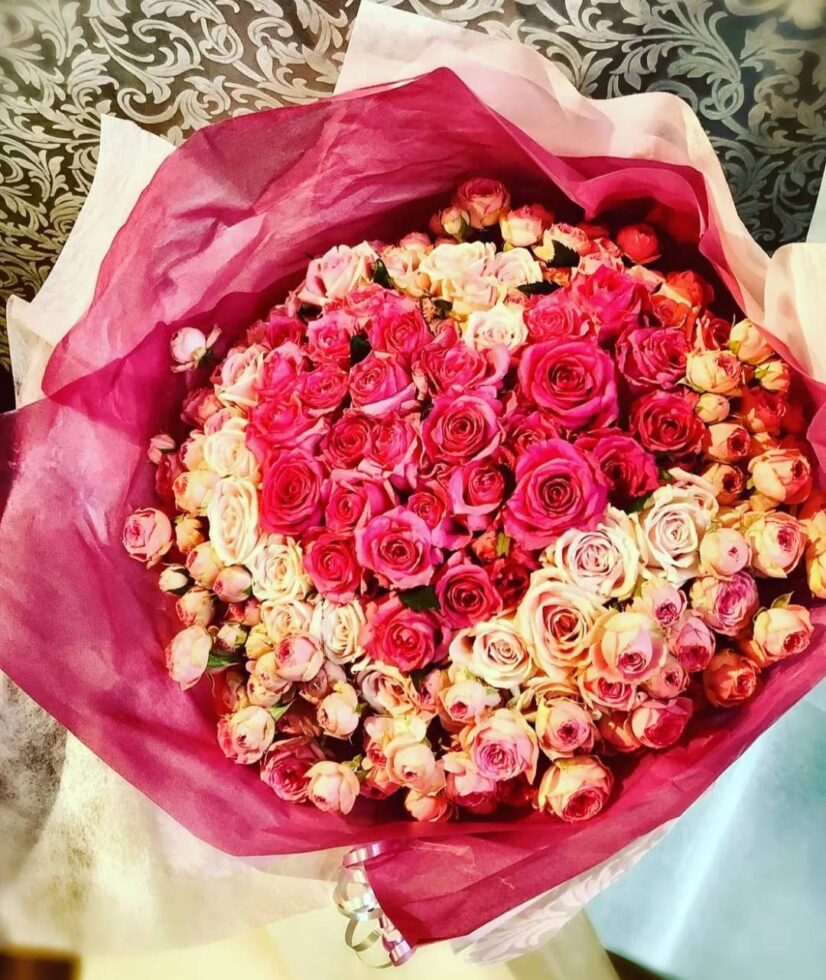 花束40(ピンク薔薇<中心ハート>)